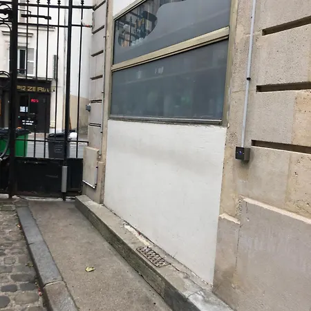 Chez Le Habitant 282 Rue Lecourbe 75015 *