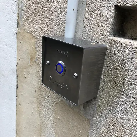 Chez Le Habitant 282 Rue Lecourbe 75015